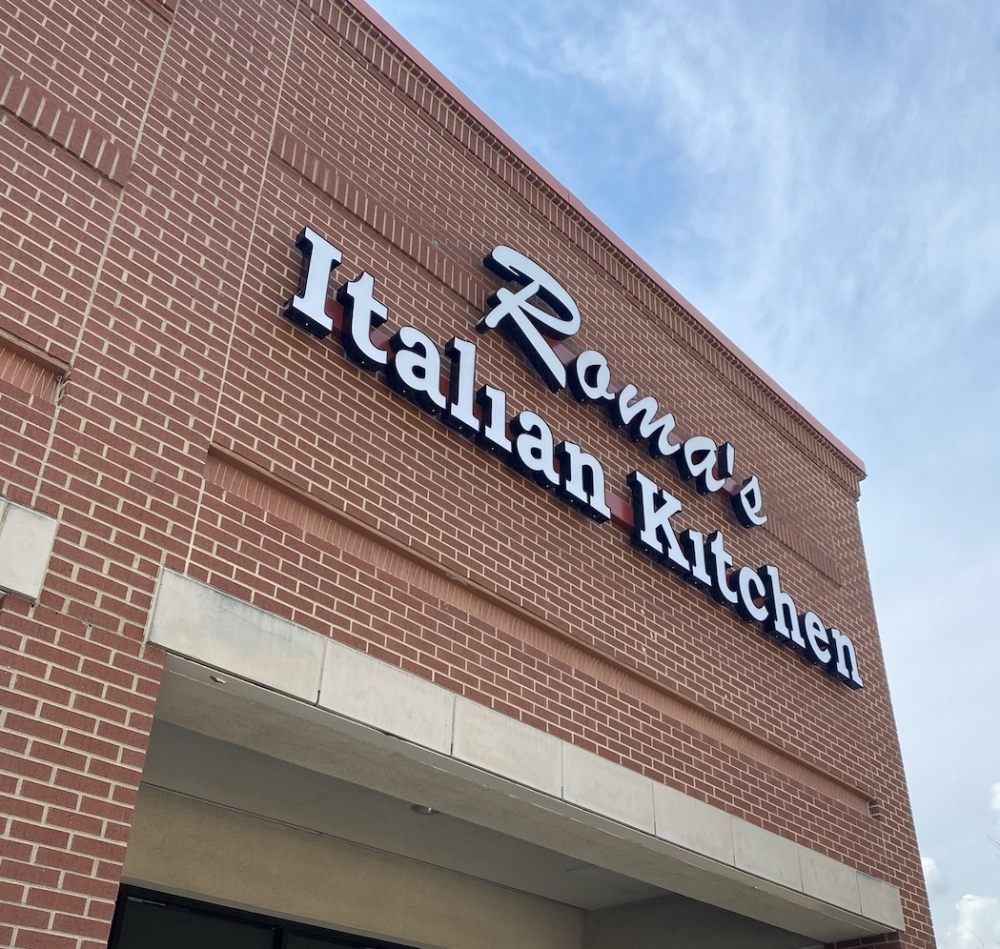 The restaurant will offer authentic Italian cuisine, including pizza, pasta and chicken dishes. (Rebecca Anderson/Community Impact Newspaper)