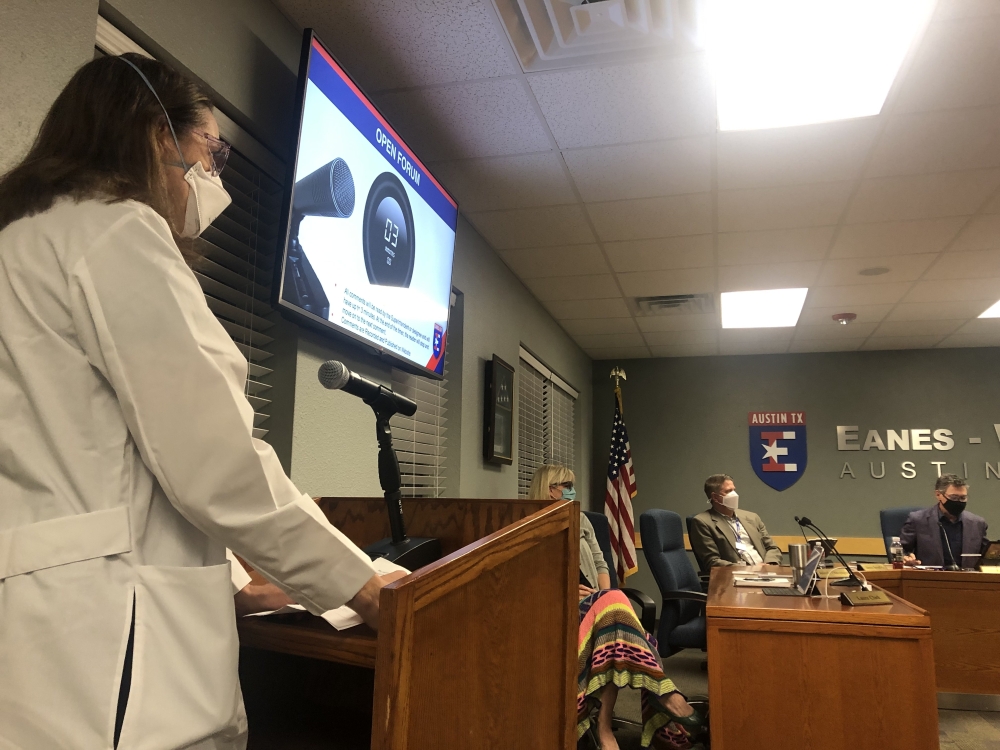 Eanes ISD parent and local physician Joanna Schwartz asked the board to issue a mask mandate during an Aug. 10 meeting. (Amy Rae Dadamo/Community Impact Newspaper)