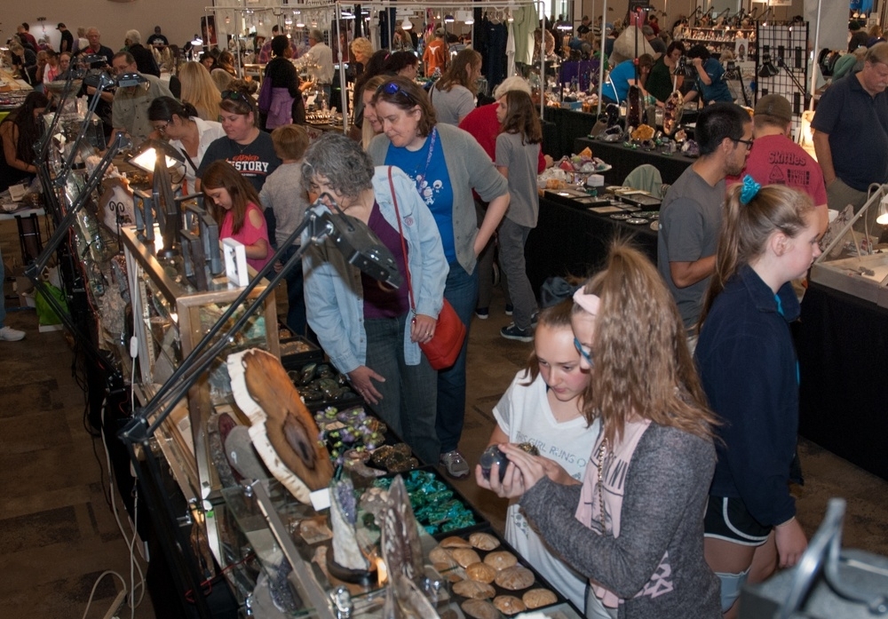 The Houston Gem & Mineral Society will host its 68th annual Gem, Mineral & Fossil Show, during which attendees can peruse jewelry, minerals and fossils. (Courtesy The Houston Gem & Mineral Society)