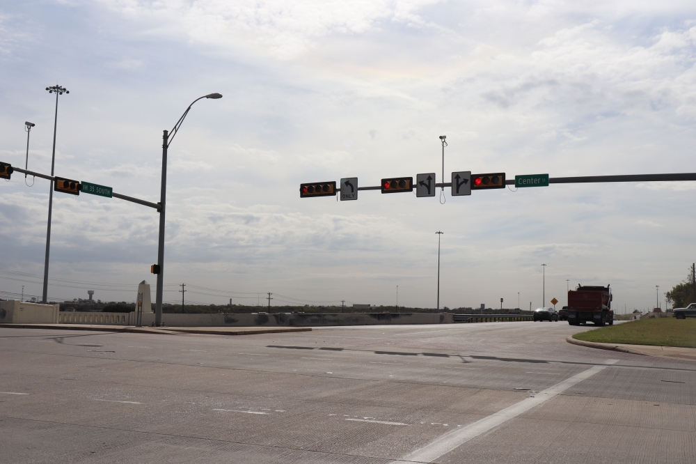 Signs will be put up at intersections I-35 and FM 1626 as well as I-35 and Center Street to help enforce an anti-begging ordinance. (Zara Flores/Community Impact Newspaper)