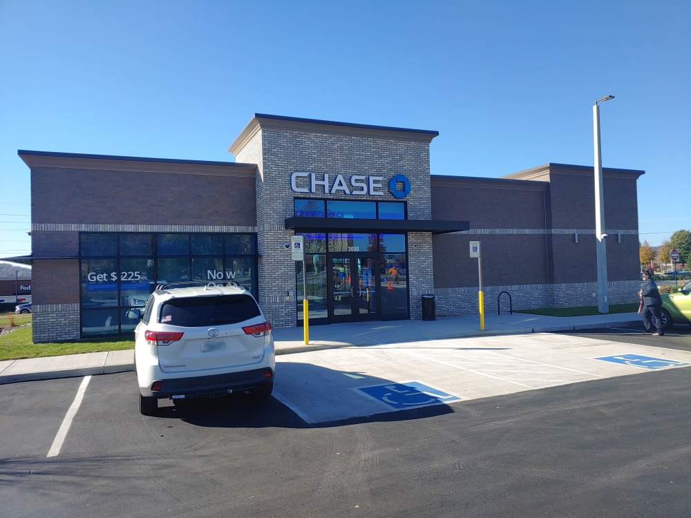 Chase opened a new bank branch in Franklin on Nov. 3. 