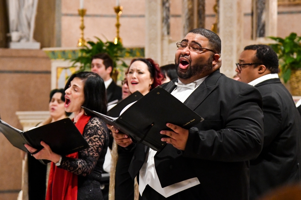 The Houston Chamber Choir, under the direction of Robert Simpson, presents “Candlelight Christmas.” (Courtesy Houston Chamber Choir)