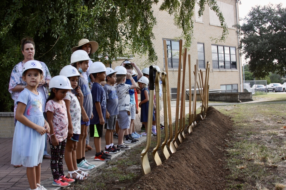 Students from Carl Schurz Elementary and Seele Elementary were in attendance at the event. (Lauren Canterberry/Community Impact Newspaper)