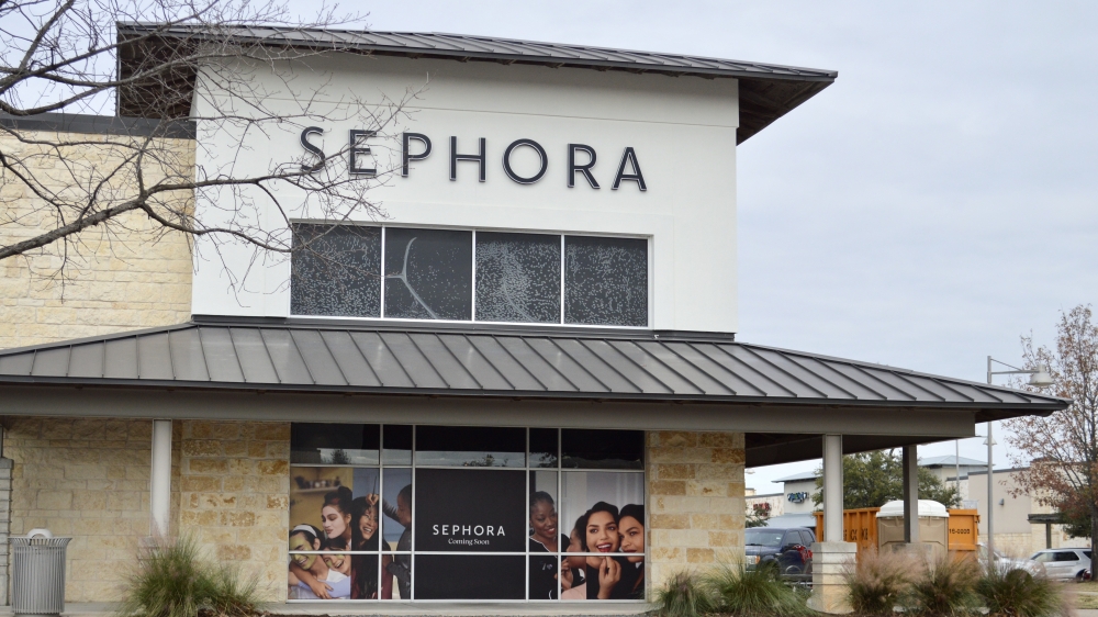 Sephora is expanding more locations across the US and San Antonio gains a  location at The RIM. 🚧: Sephora 📌: The Rim, Texas 📰: Link in bi…