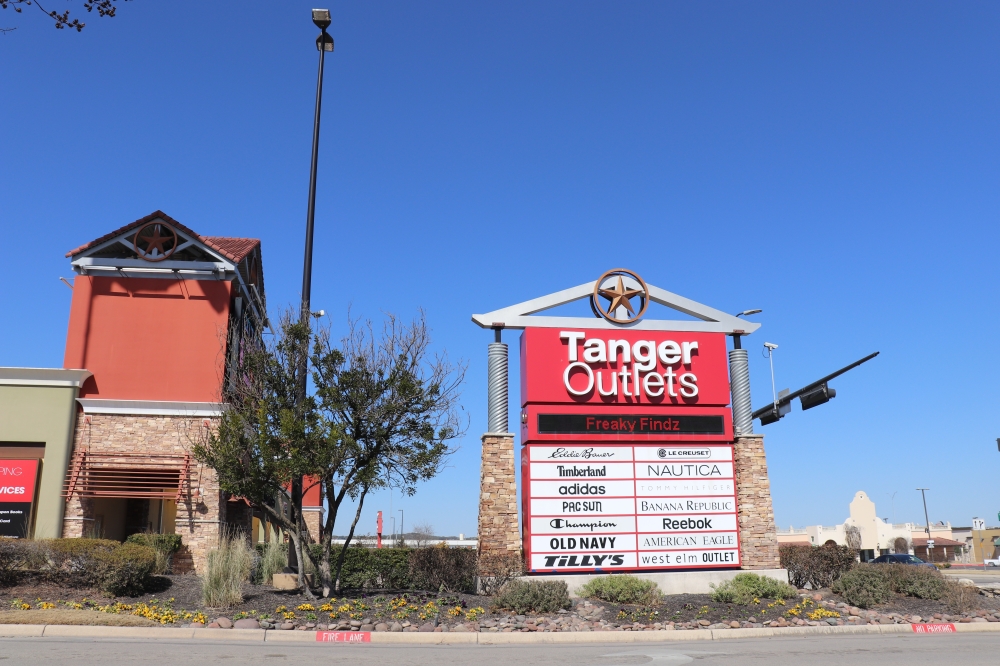 Tanger Outlets  Fortworth, Texas 