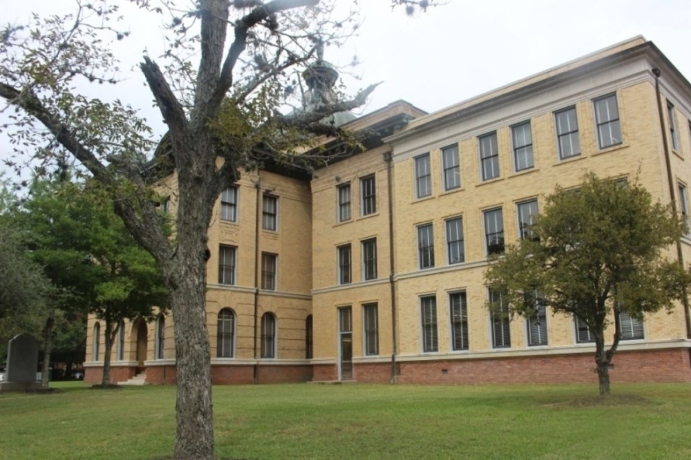 Fort Bend County elections administrator requests additional funds