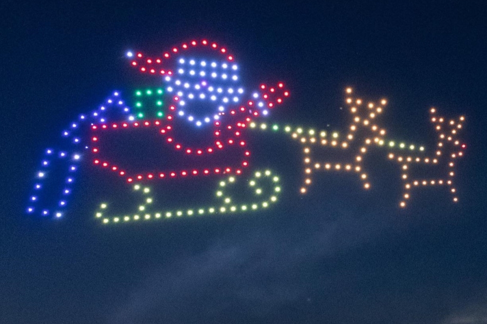 Hutto adds drone show to annual tree lighting event Community Impact