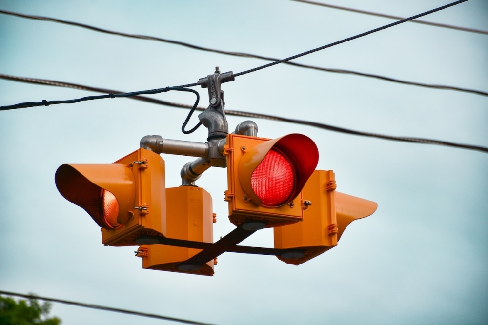 兰德市议会批准在巴尔W大道和罗纳德·里根大道设置交通信号灯