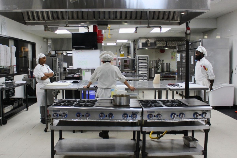 The school has 14 kitchen laboratories and boasts small chef-instructor to student ratios for personalized training. (Asia Armour/Community Impact)