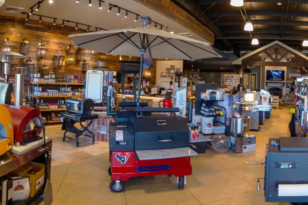 Located in the Marcel Square shopping center, the Fulshear retail store will specialize in a plethora of outdoor products, from grills and barbecuing equipment to other backyard accessories, including furniture. (Courtesy Creekstone Outdoor Living)