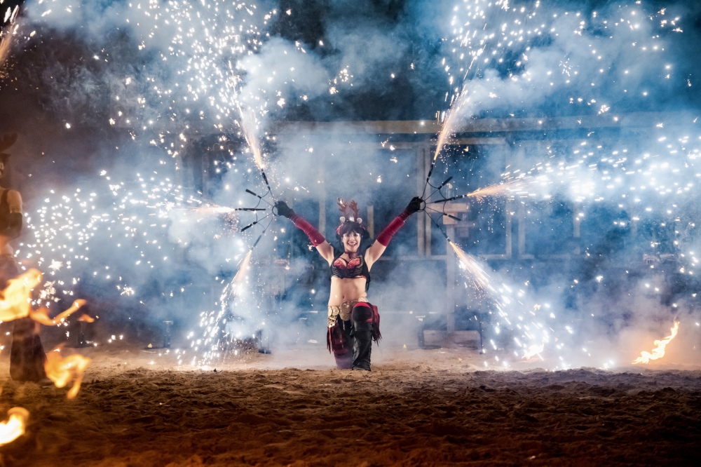 Texas Renaissance Festival has over 60 performers. (Courtesy Texas Renaissance Festival)