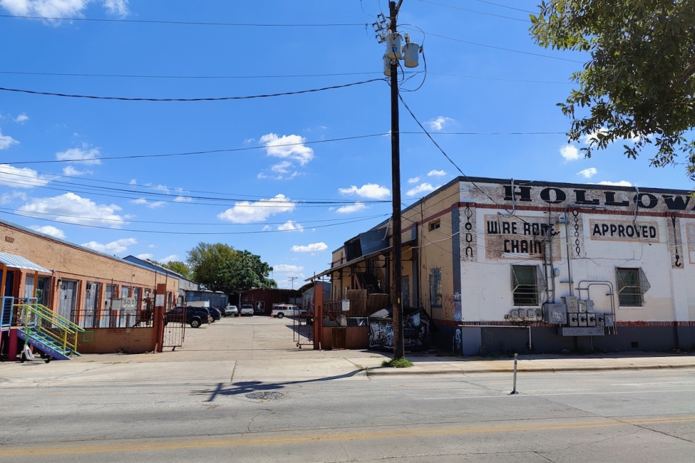 Development proposed under DB90 would bring 200 apartments off Pedernales Street. (Ben Thompson/Community Impact)