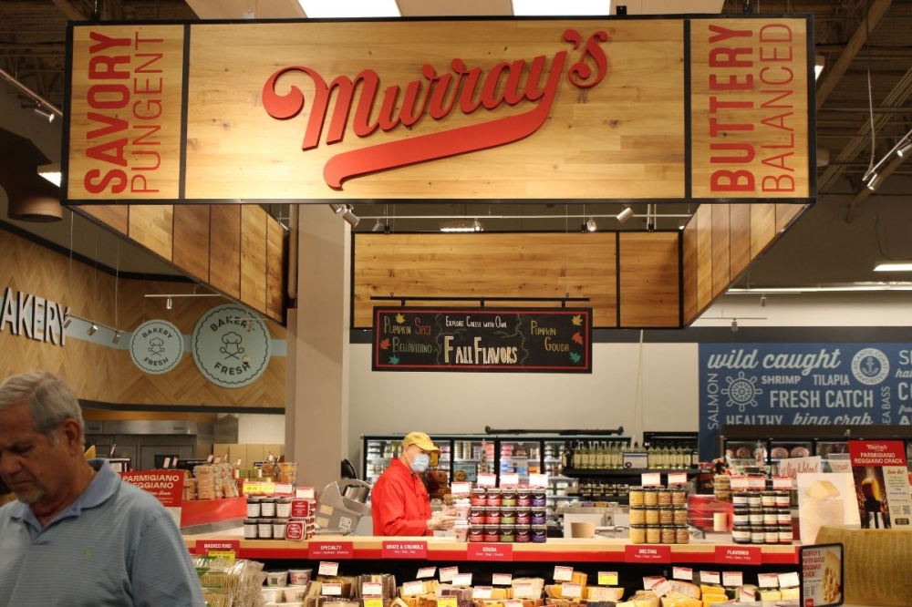 The Murray's Cheese experience was expanded and redesigned in the Heights Kroger renovation. (Asia Armour/Community Impact)