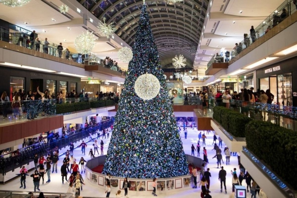 This year-round ice skating rink in the Houston Galleria mall was renovated in mid-2023. (Courtesy Ice at Galleria)