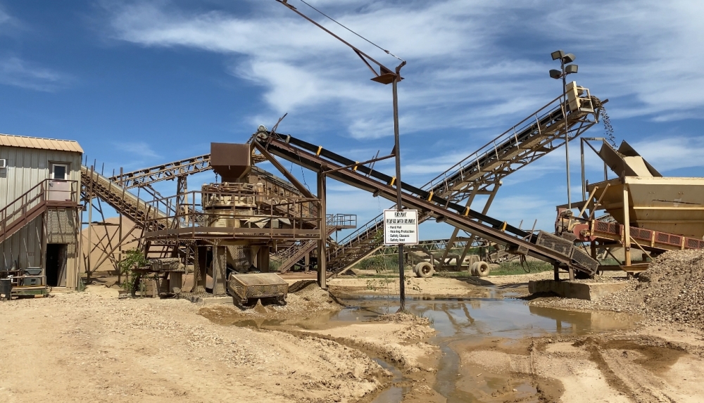 Sand and gravel is processed and sorted at the current Travis Materials plant. (Jane Turchi/Community Impact)