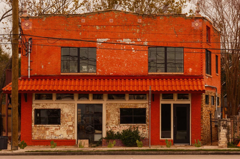 Starduster Lounge is housed in a restored 1940s building that once housed the iconic Spanish Flowers restaurant. (Courtesy Quit Nguyen)