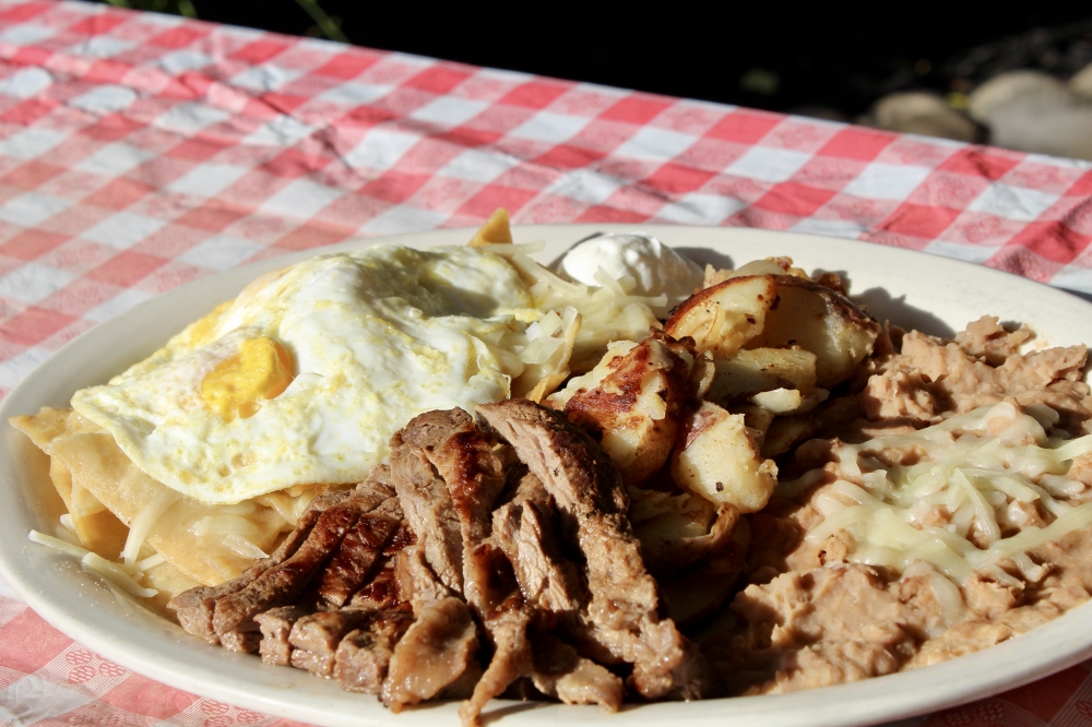 The chilaquiles at Belle’s Kitchen spice level can be customized. (Jovanna Aguilar/Community Impact)