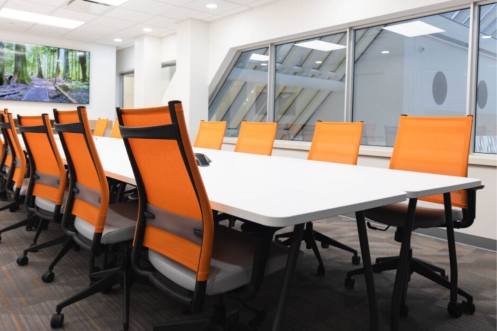 The office suite features two conference rooms for meetings. (Courtesy Office Evolution)