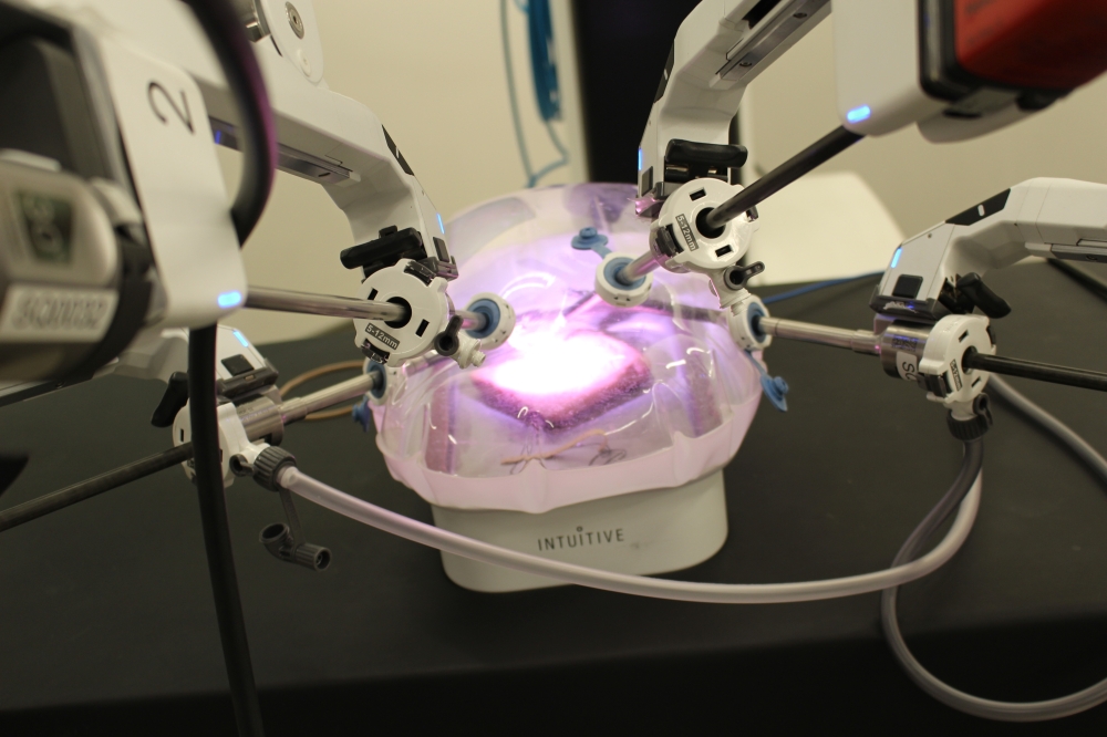 The da Vinci 5 surgical robot allows surgeons to be more precise. (Ryan Reynolds/Community Impact)