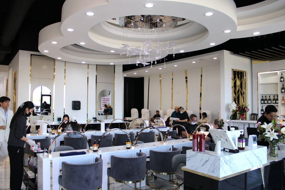 Luxx Nail Bar opened March 7 in the Cedar Breaks West development in Georgetown. (Anna Maness/Community Impact)