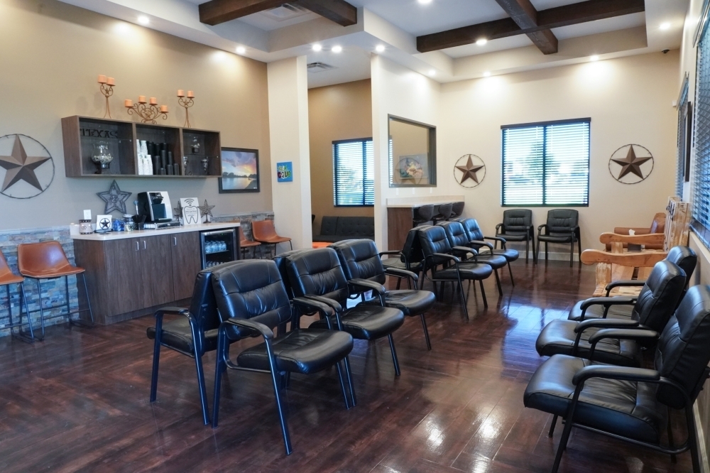 Hutto Premier Dentistry emergency dentist waiting room