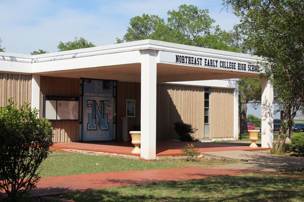 The campus for Northeast Early College High School was built in 1965. (Chloe Young/Community Impact)