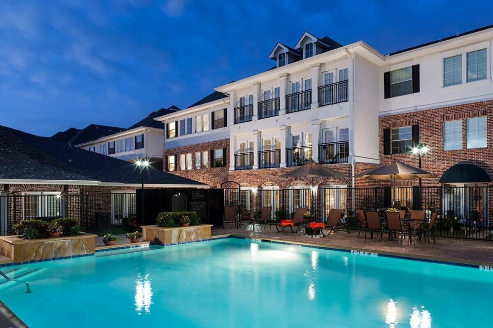 twin rivers senior living pool