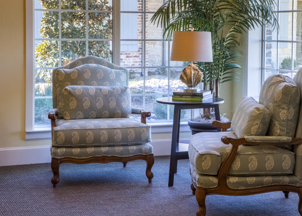 Schedule a memory care tour in Frisco, the cottages senior living