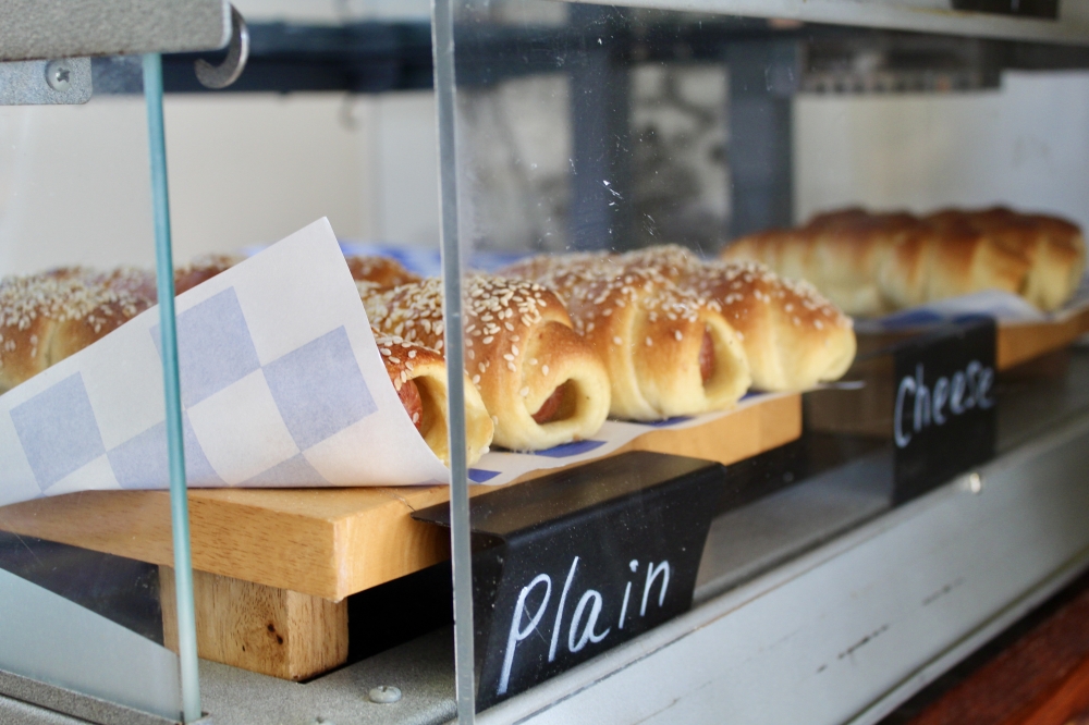 At Artisan Bread Gallery customers can find Polish kolaches. (Jovanna Aguilar/Community Impact)