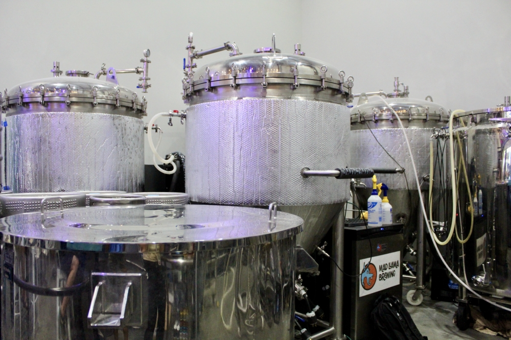 Mad Llama Brewing has been serving craft-beer brewed in house since June 2024. (Jovanna Aguilar/Community Impact)
