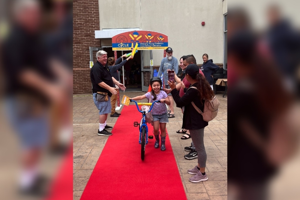 Cycle Houston rewards second graders who achieve their reading goals by gifting them bicycles. (Courtesy Cycle Houston)