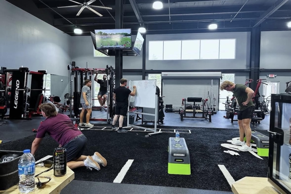 The fitness club offers a selection of small group classes and one-on-one personal training sessions aside from 24-hour gym access. (Courtesy MURFIT Fitness Club)