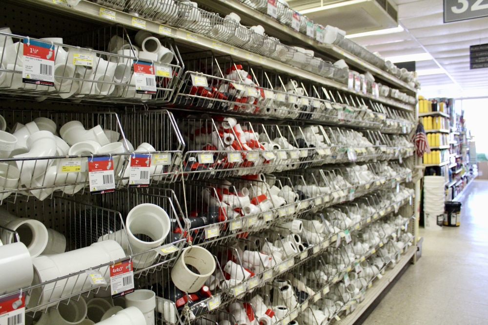 Community Hardware has over 3,000 pipe sizes. (Jovanna Aguilar/Community Impact)