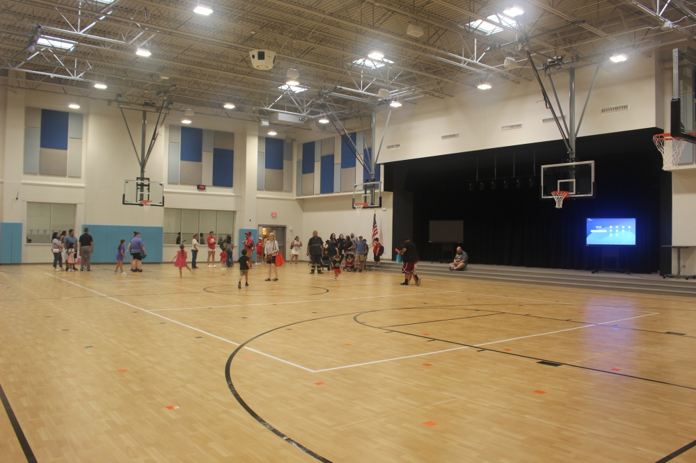 The new Frost Elementary features a renovated gymnasium. (Chloe Young/Community Impact)