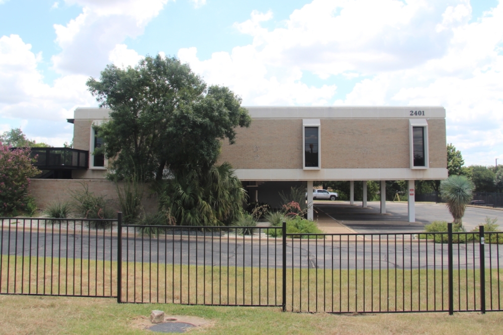 Austin is moving to acquire a property off I-35 in South Austin to serve as the city's new navigation center with services for homeless clients. (Ben Thompson/Community Impact)