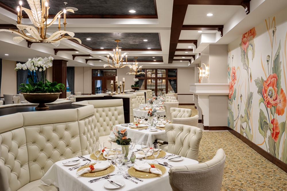 Dining room at senior living facility in Georgetown