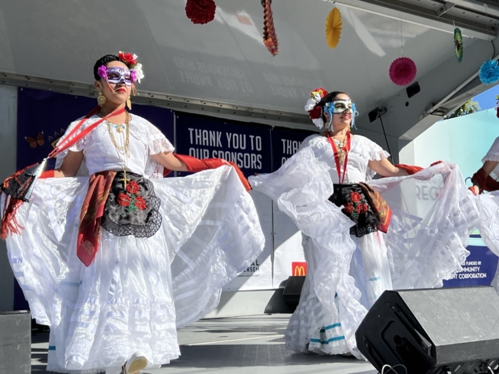 McKinney Dia de los Muertos dancers