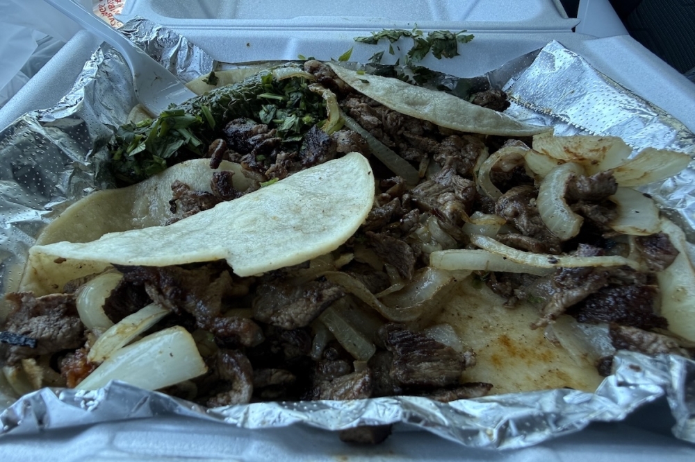 Tia's Taco Hut offers traditional carne asada street tacos and other Tex-Mex favorites. (Andrew Creelman/Community Impact)