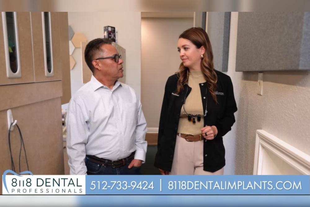 Best dentist in Austin talks to patients
