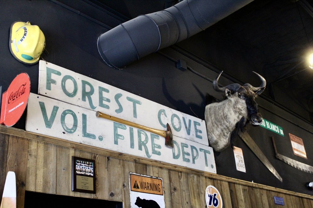 The Forest Cove sign is the original sign off the original Forest Cove Volunteer Fire Department. (Jovanna Aguilar/Community Impact)
