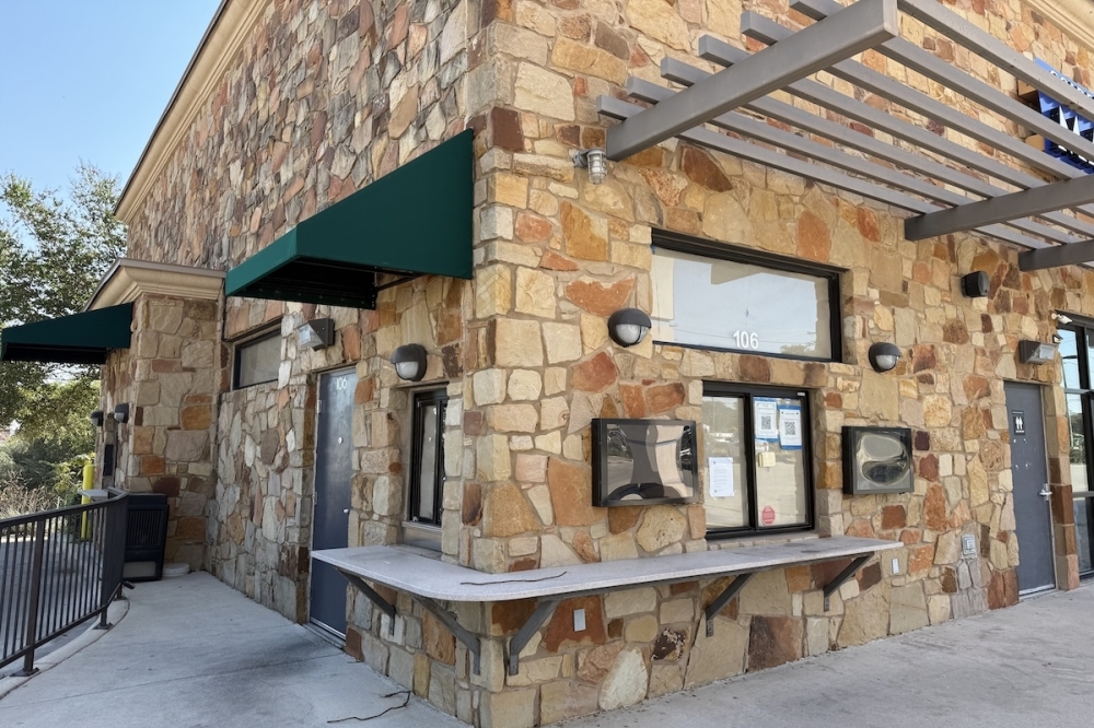 This Starbucks in North San Antonio at 18154 Blanco Road, Ste. 106 closed following the company's announcement. (Andrew Creelman/Community/Impact)