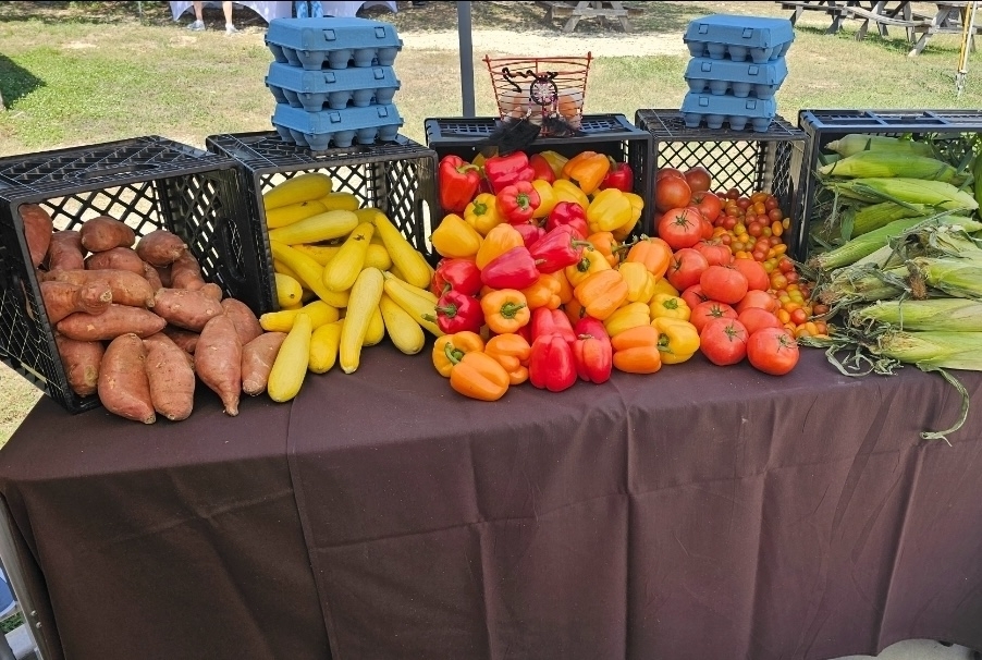 The Lakeway Nights Farmer's Market features seasonal produce, raw dairy goods, local honey and more. (Courtesy Lakeway Nights Farmer's Market)