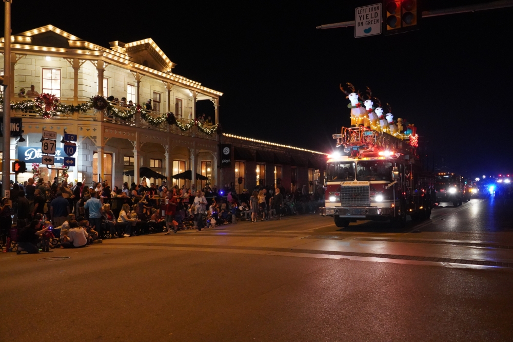 Boerne holiday parade