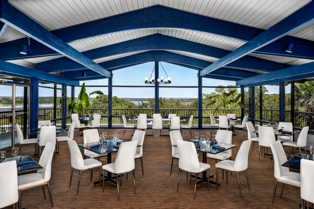 Lake Travis restaurant dining room