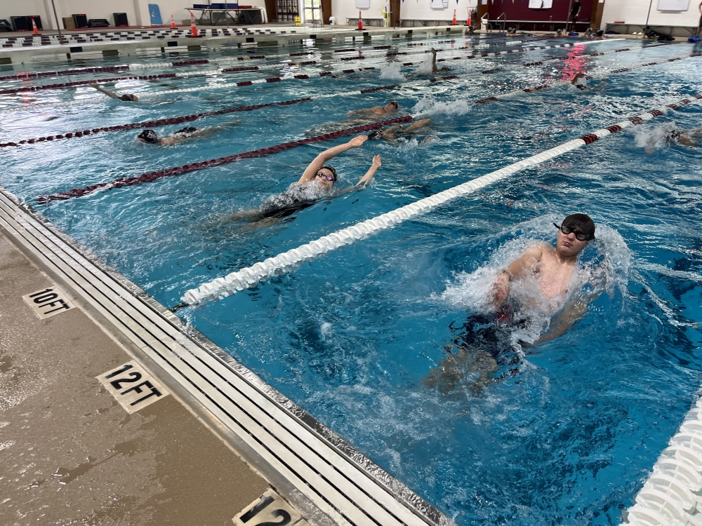 Magnolia ISD swim team swimming