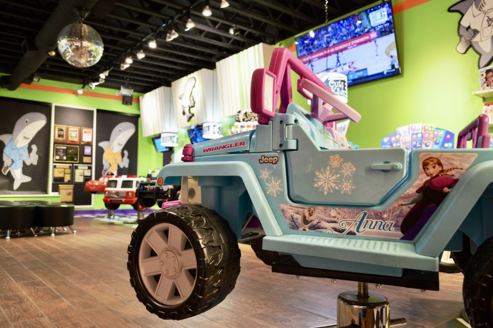 The hair salon for kids has a Frozen-themed Jeep for Disney fans. (Courtesy Sharkey's Cuts for Kids)