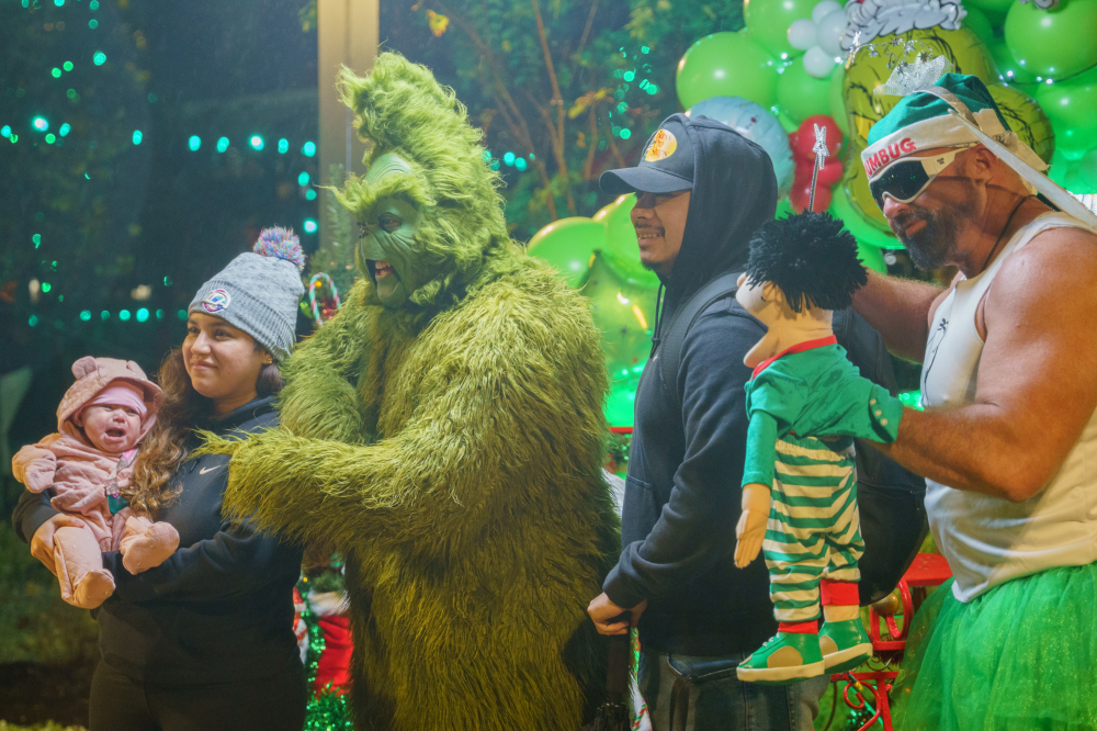 Grinch making baby cry at holiday event in Kyle