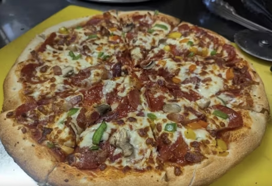 The new pizza eatery opened Oct. 20. (Courtesy Mr. Crunch Pizza Buffet)