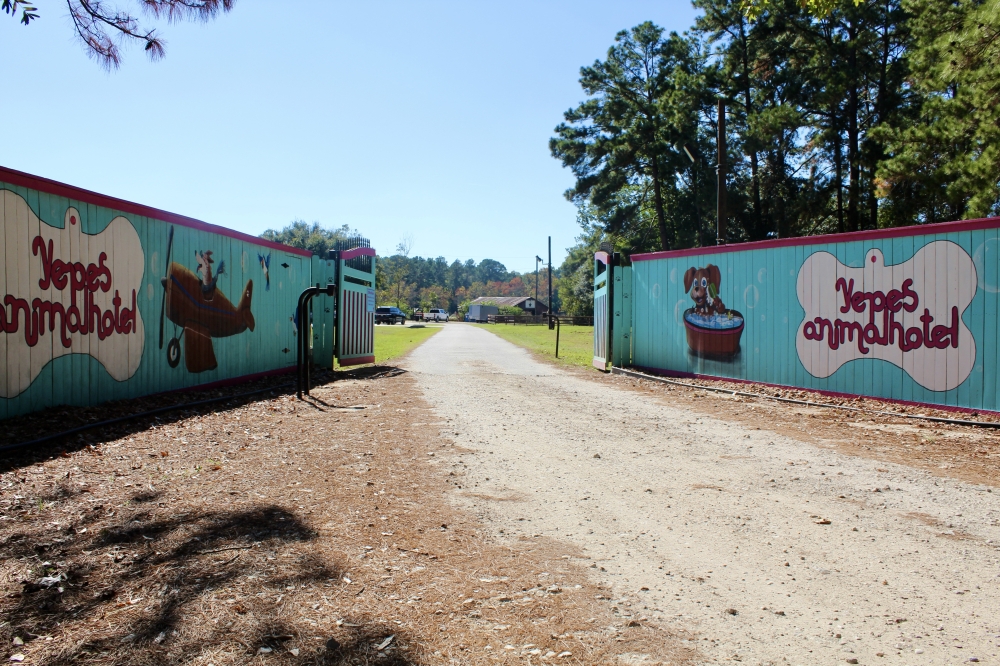 Yepes Animal Hotel is located in a gated property in Porter. (Jovanna Aguilar/Community Impact)