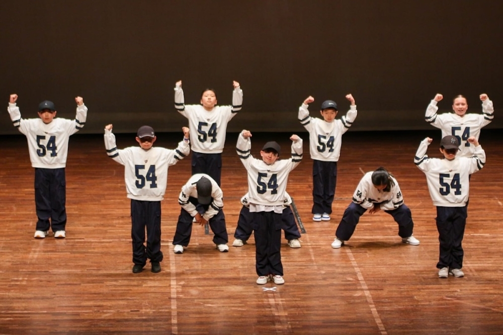 From hip-hop to jazz, En Beat Dance Academy offers competitive lessons and practice in a variety of styles. (Courtesy En Beat Dance Company)